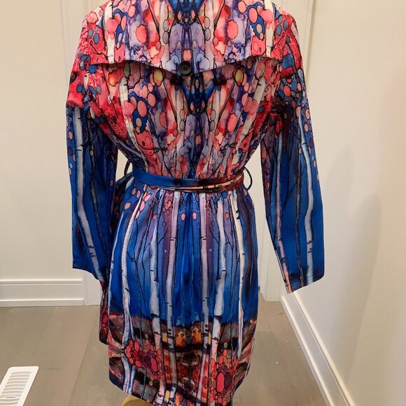 Raincoat - Picture 6 of 7